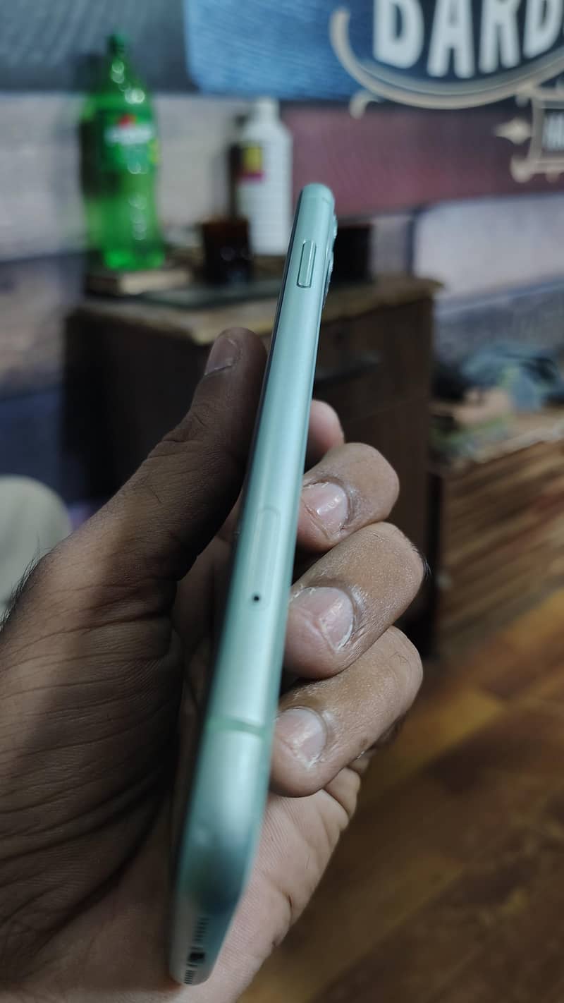 iphone 11 4