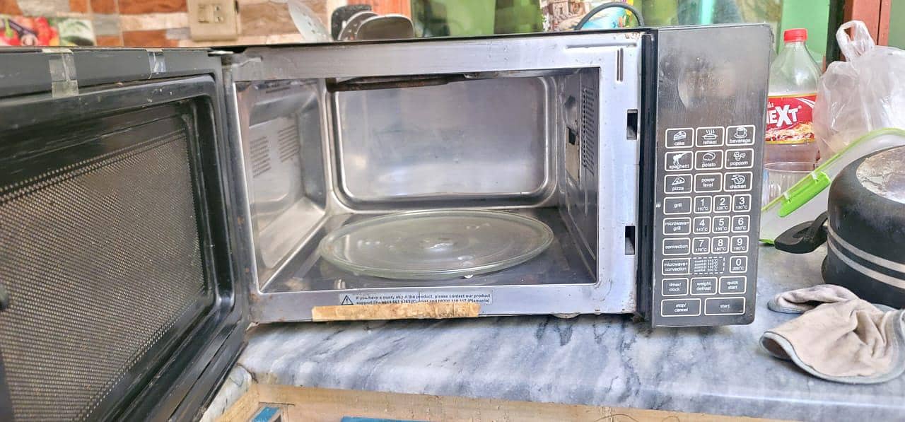 microwave oven 0