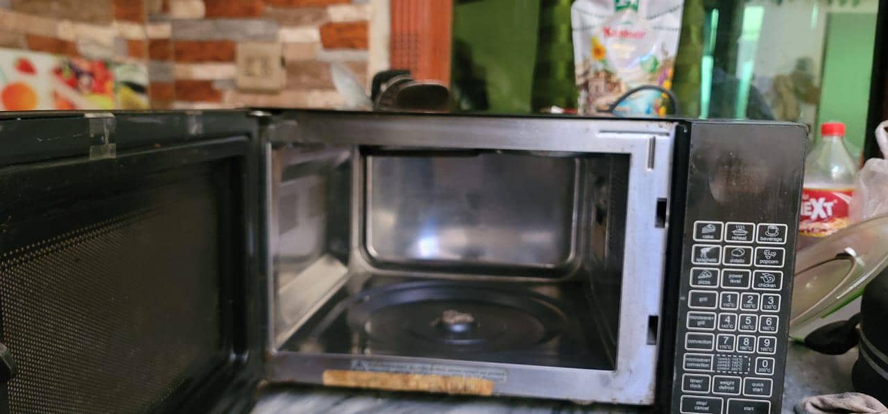 microwave oven 1