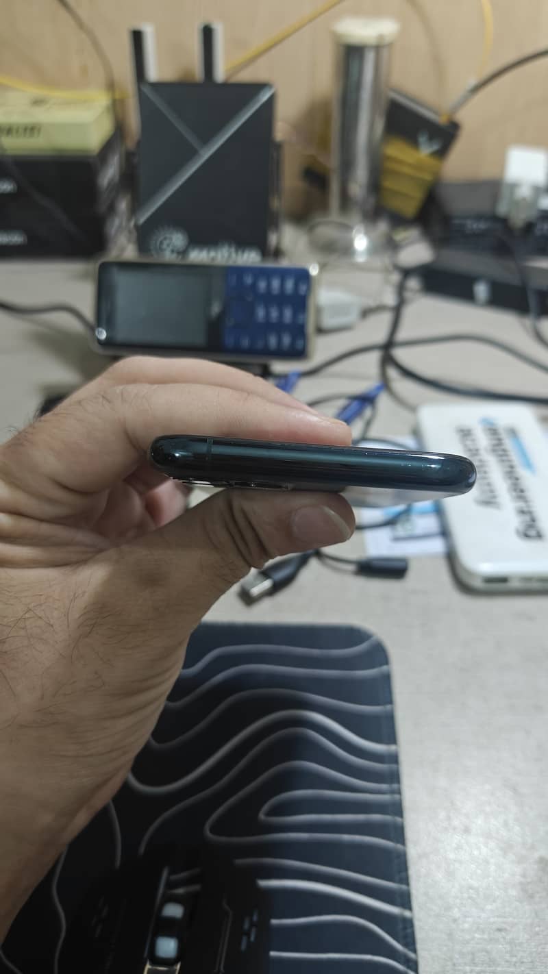 Apple iPhone 11 Pro 1
