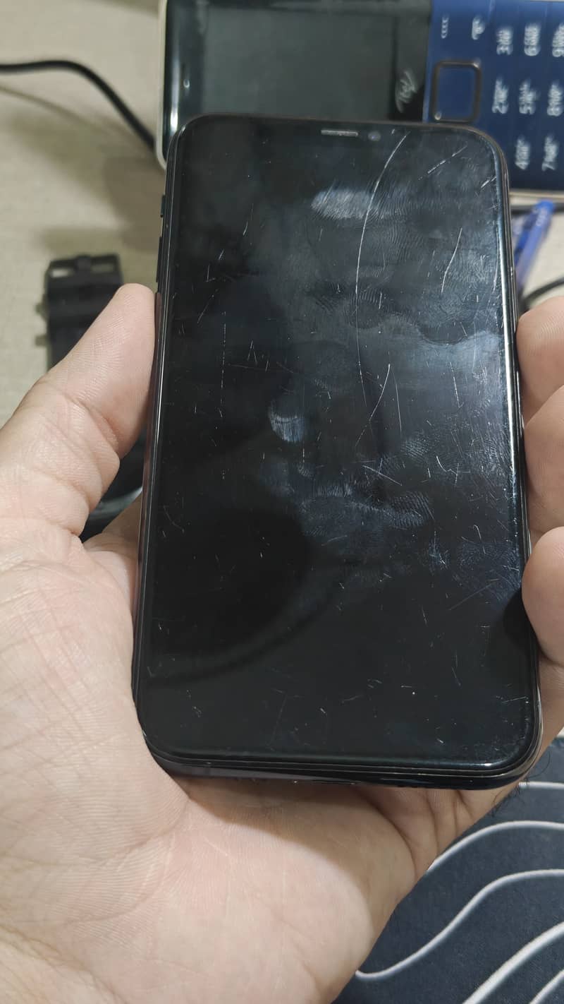 Apple iPhone 11 Pro 3
