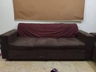 6 Seater sofa set in good condition only 3 months used