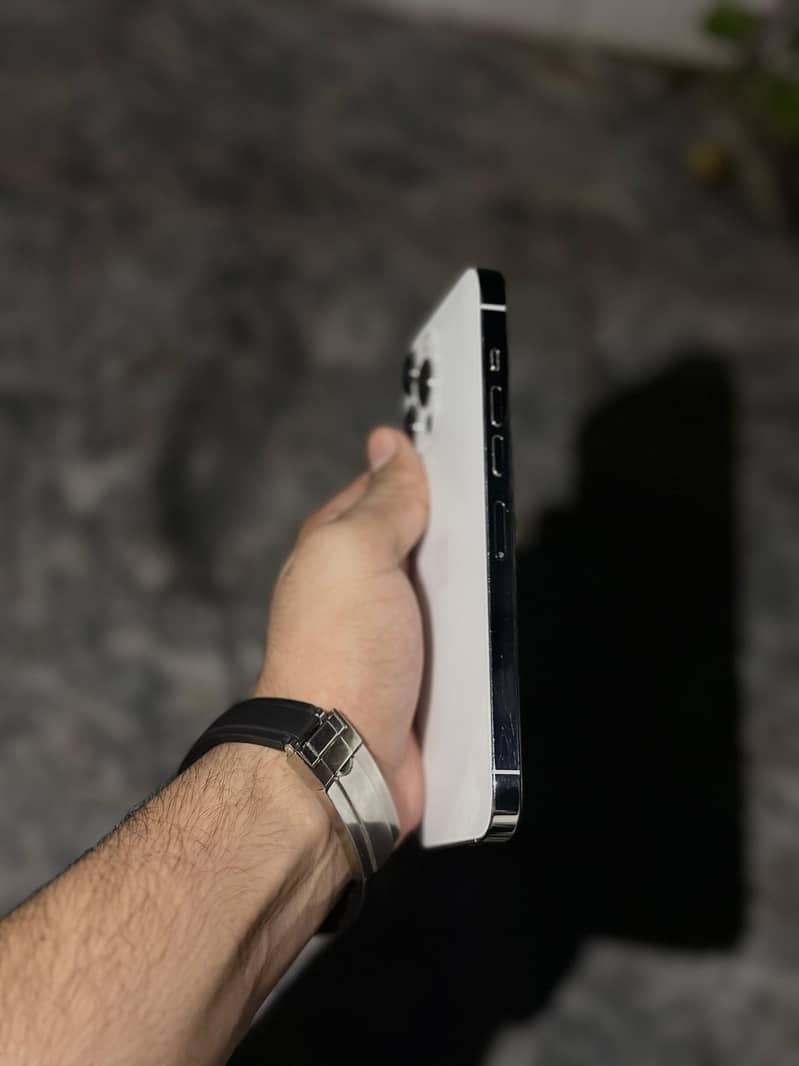 Apple iPhone 13 Pro Max 5
