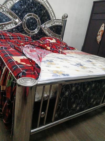 IRON STEEL BEDROOM FURNITURE