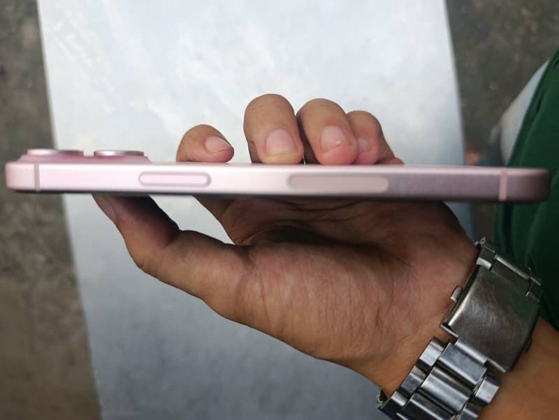 Apple iPhone 15 1