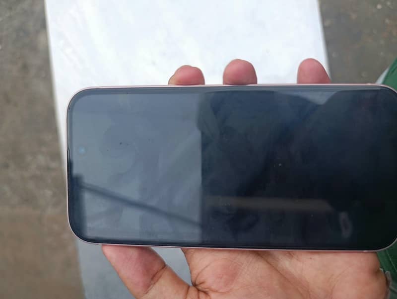 Apple iPhone 15 3
