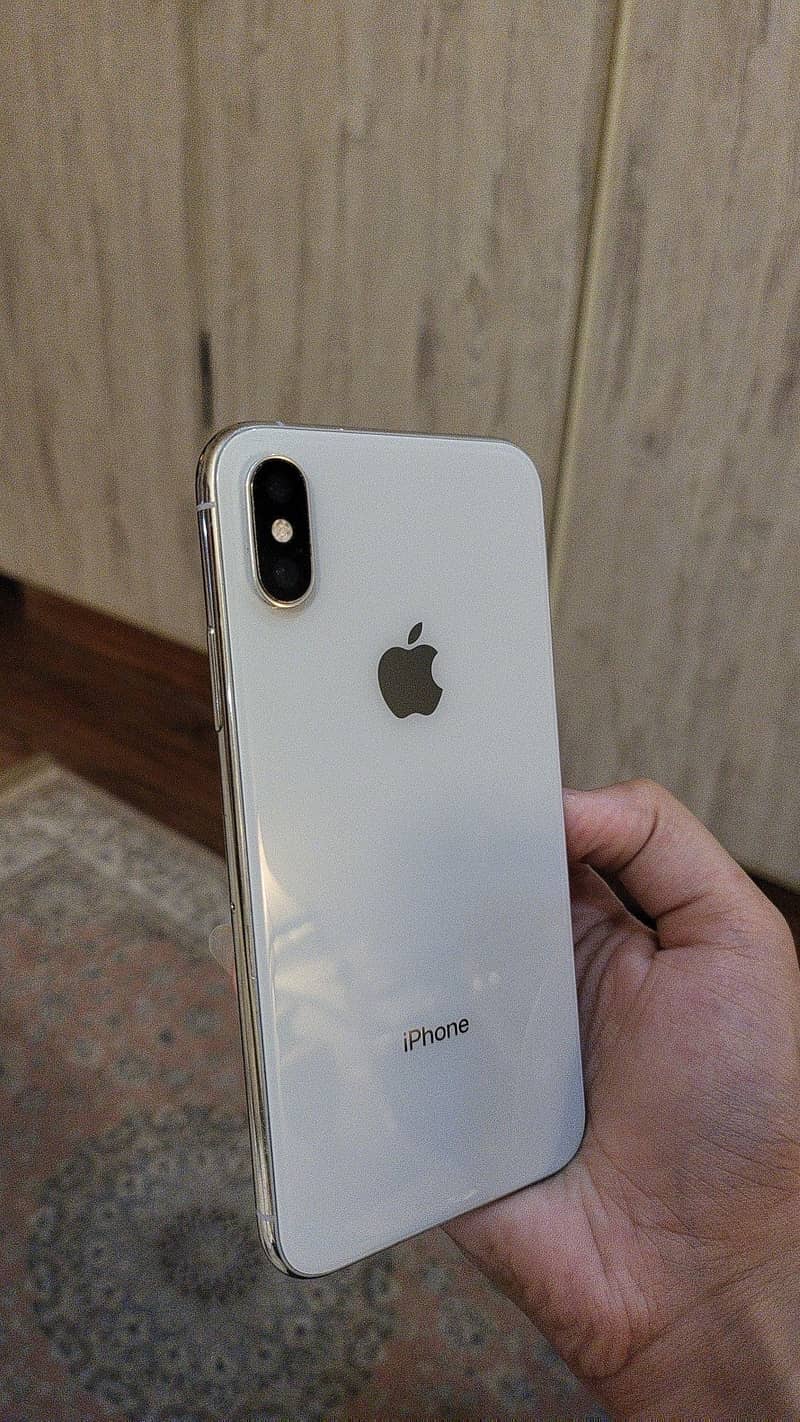 Apple iPhone XS 3
