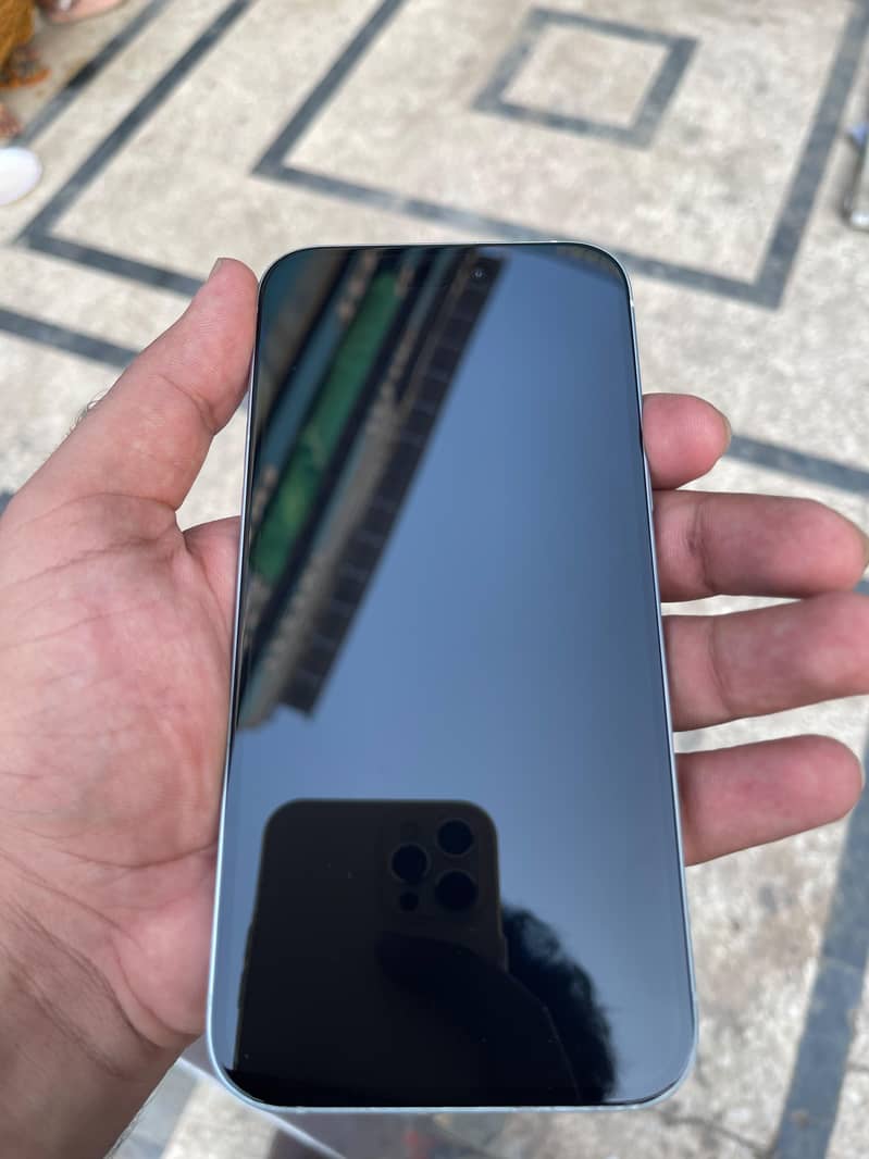 Apple iPhone 15 plus 1