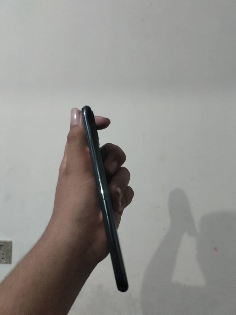 Apple iPhone 11 Pro Max 3
