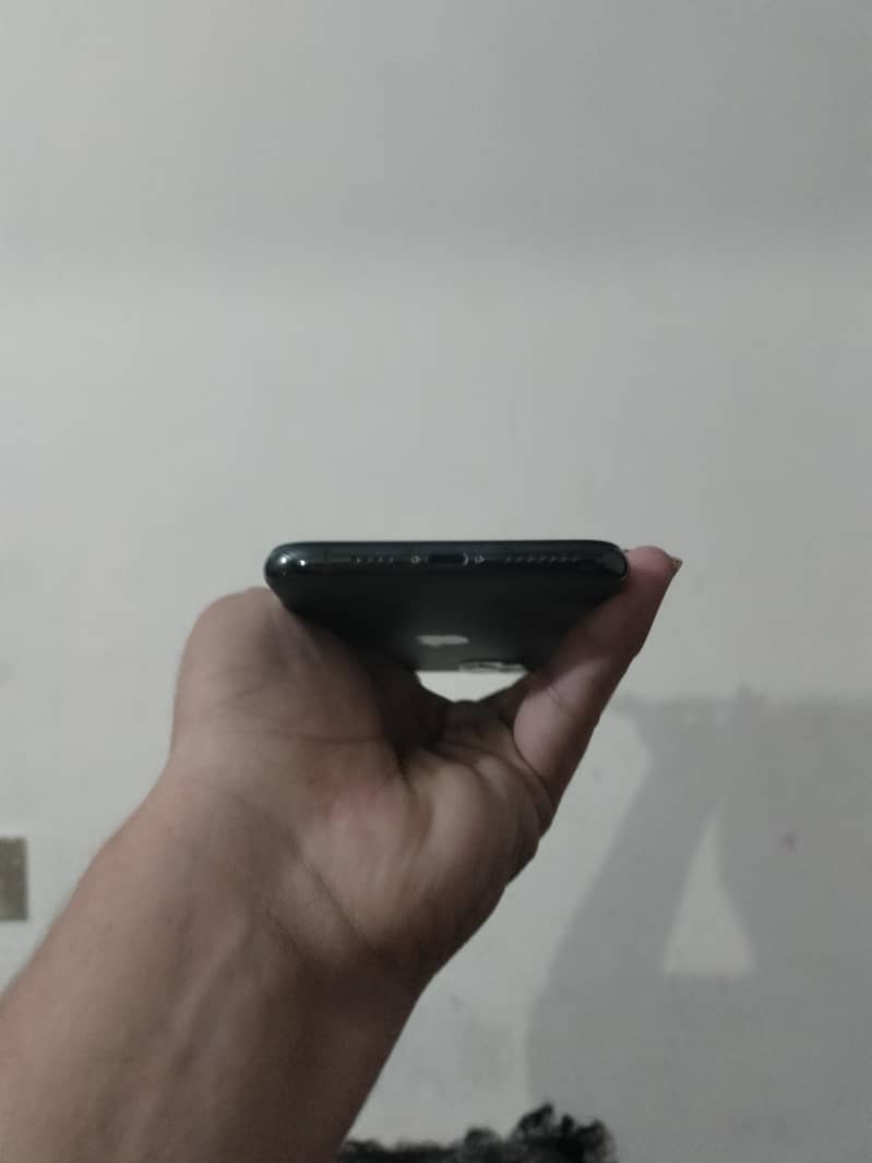 Apple iPhone 11 Pro Max 5