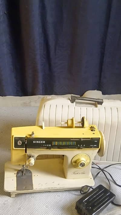 Singer sewing embroidery machine