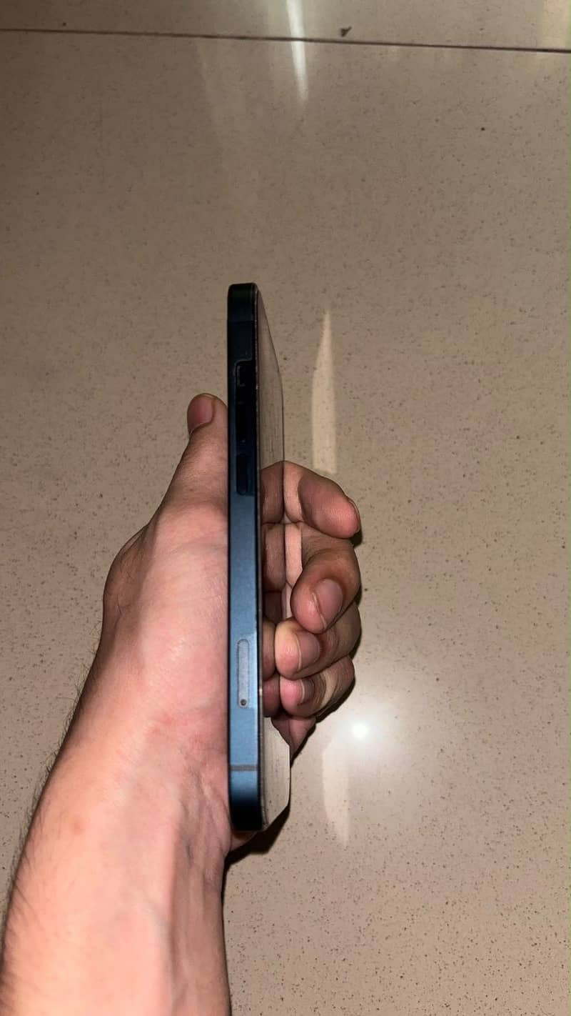Apple iPhone 13 1