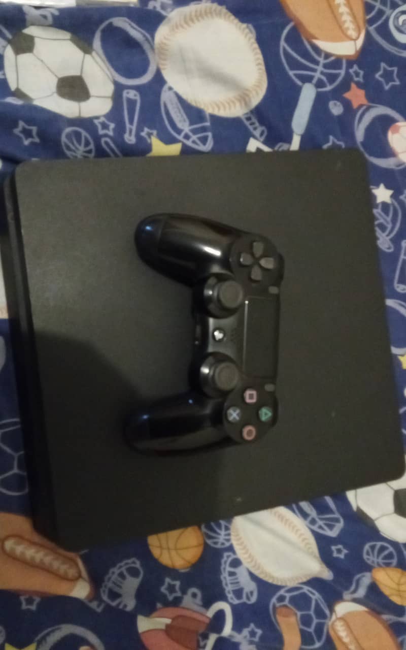 PS4 slim 3