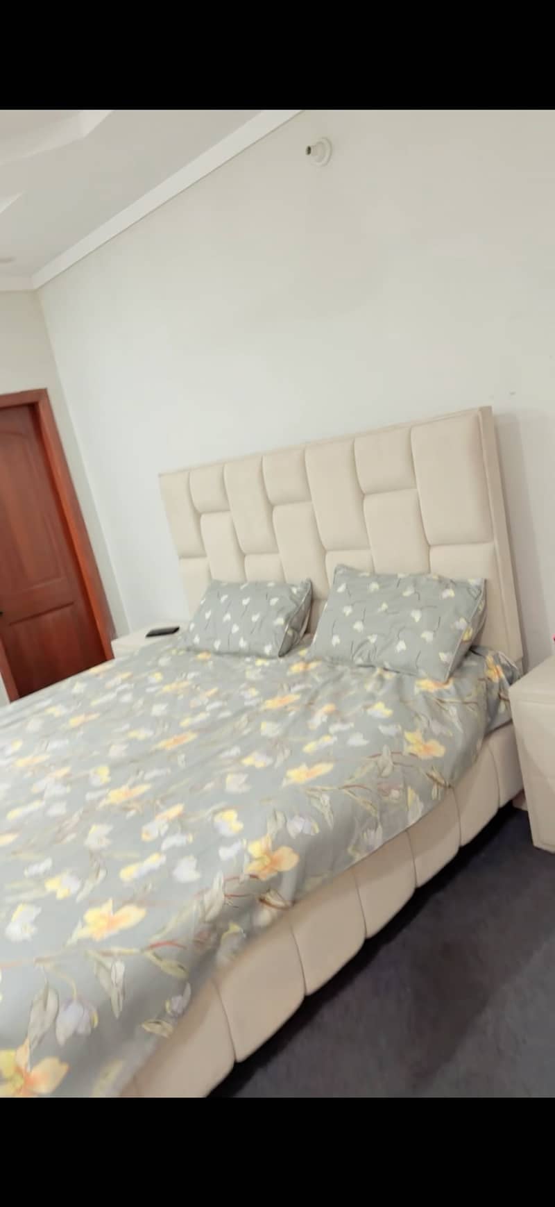 Bed with dressing 1