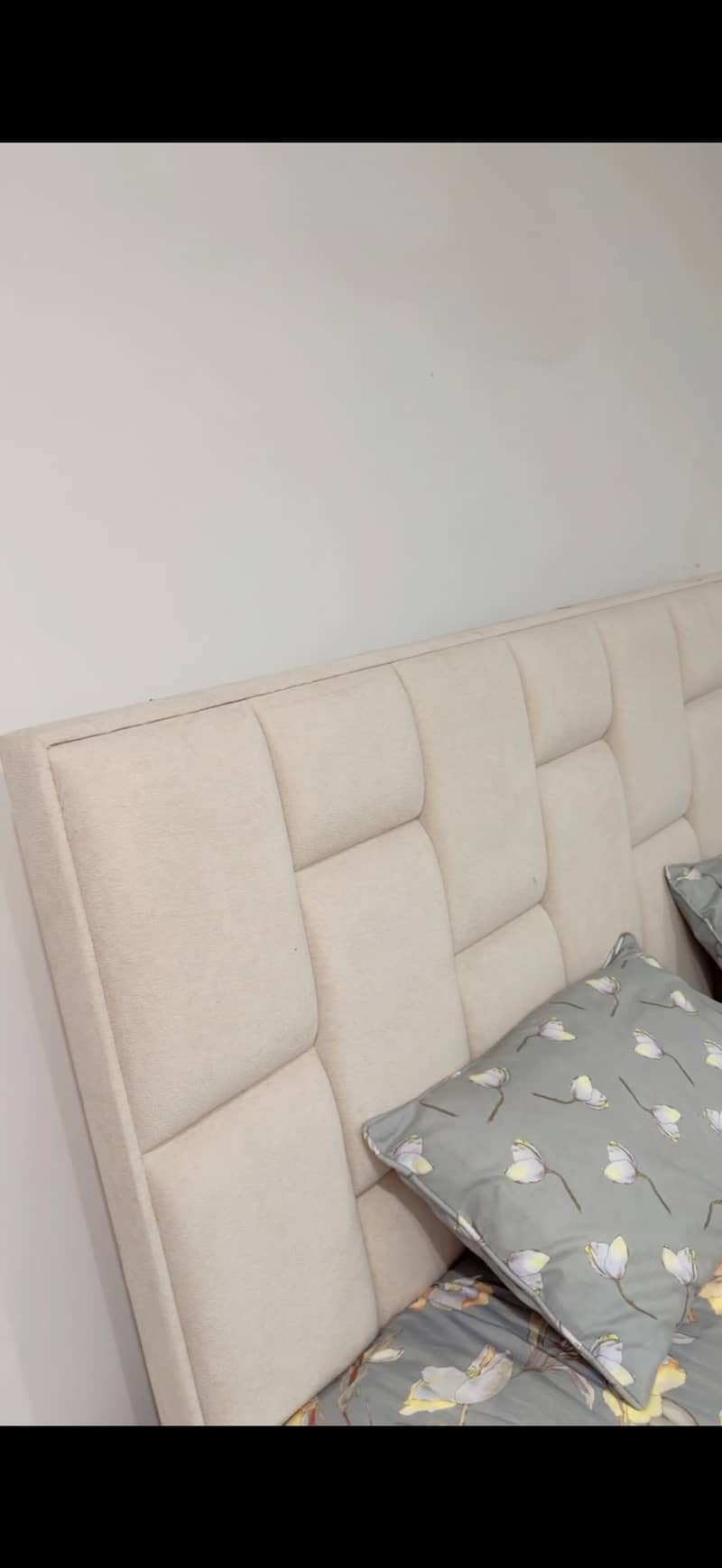 Bed with dressing 2