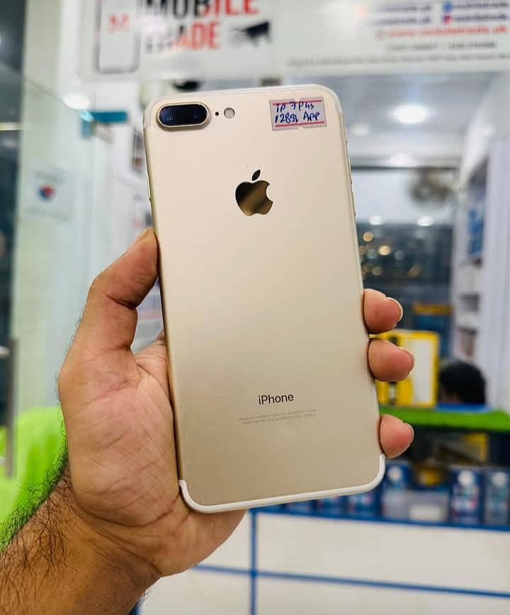 Apple iPhone 7 Plus 0