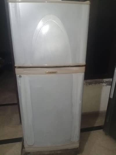 Medium Size Refrijator freezer dawlance