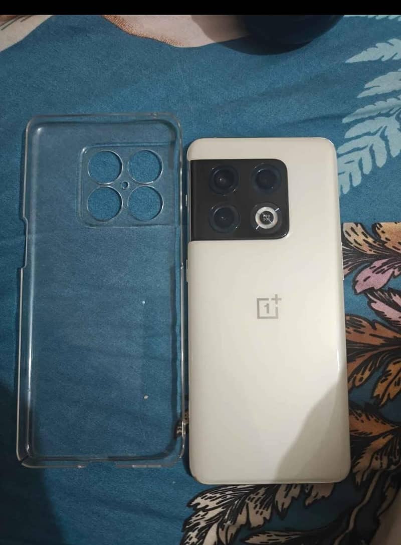 One Plus 10 Pro 5