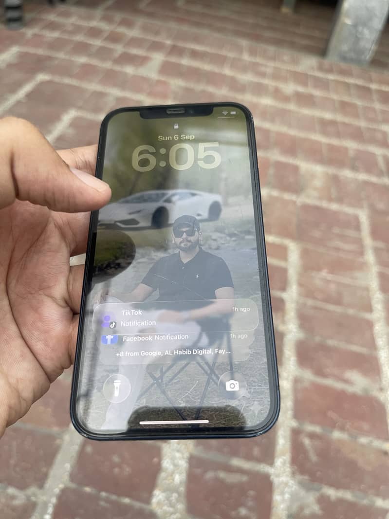 Apple iPhone 12 3