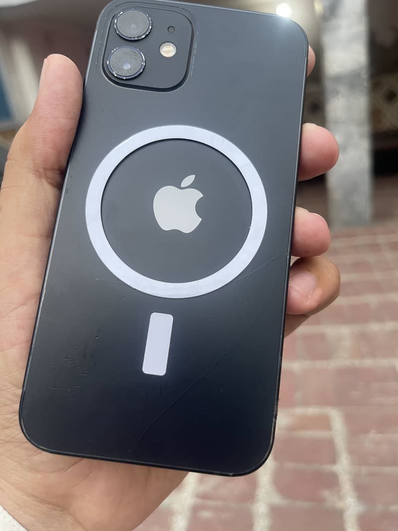 Apple iPhone 12 6