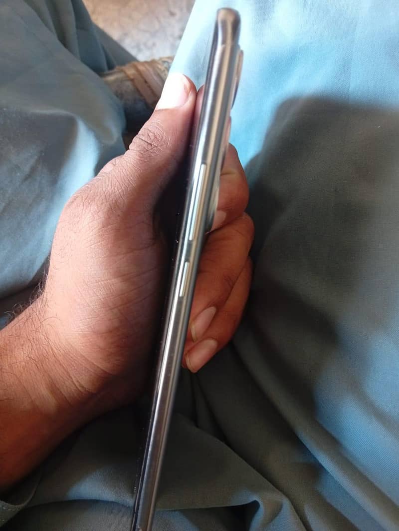 Tecno Spark 40 pro plus 4