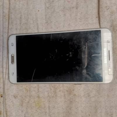 Samsung Mobile J7