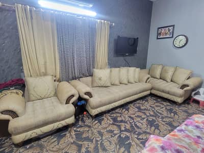 3,2,1 sofa for sale used only 4 years