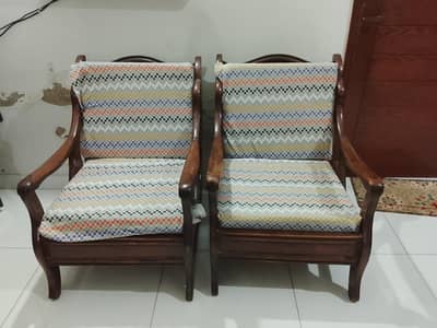 Traditional Sofa Set