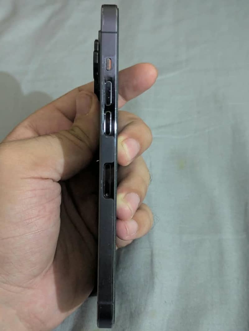 Apple iPhone 14 Pro Max 2