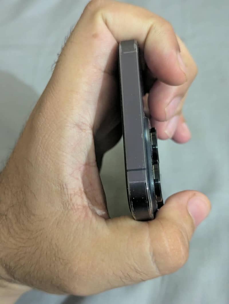 Apple iPhone 14 Pro Max 3
