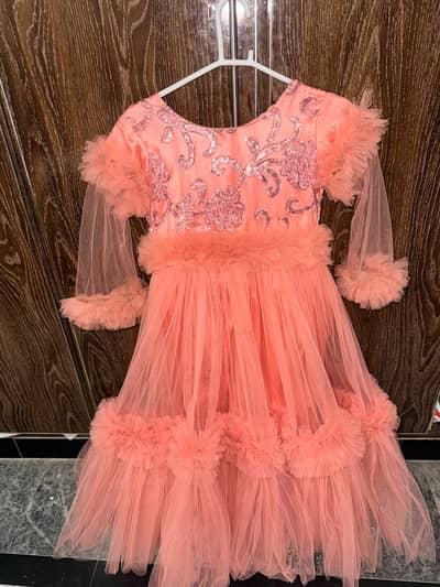 This is a beautiful fancy dress for 11 to 13 years old