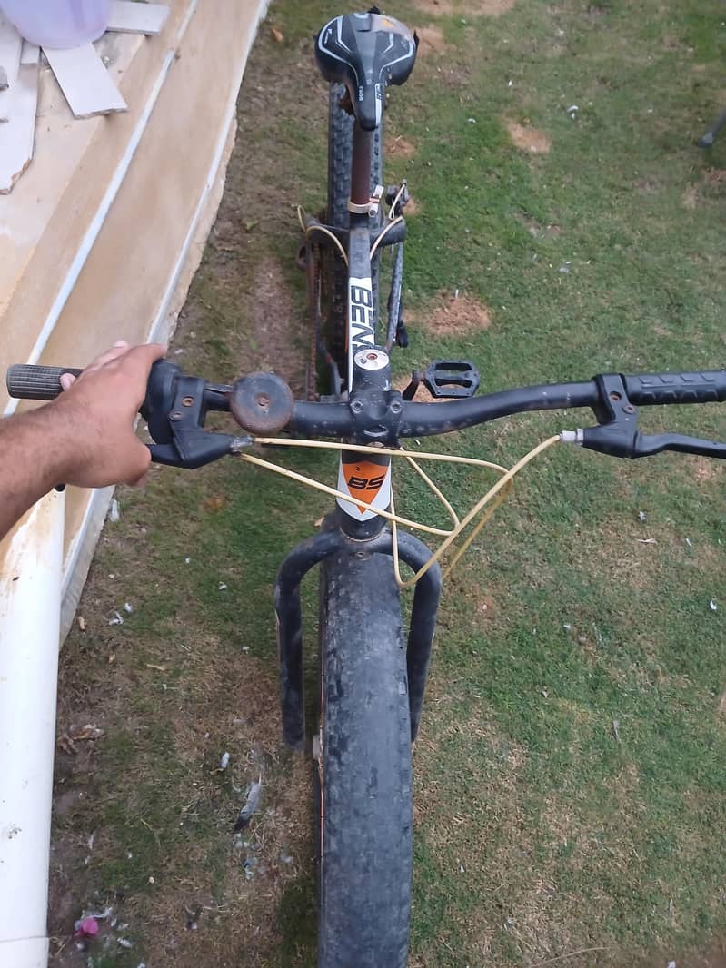MOUNTAIN BICYCLE 1