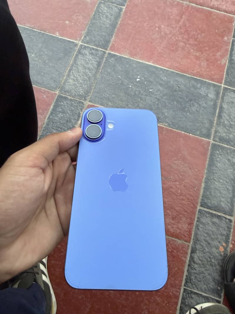 Apple iPhone 16 Plus 3