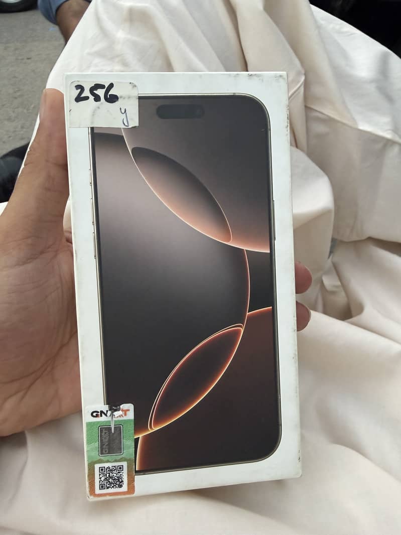 Apple iPhone 16 Pro Max 5