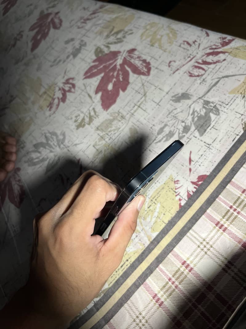 Apple iPhone 12 Pro 2