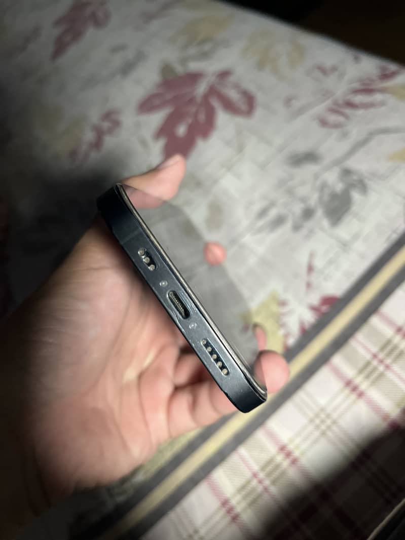 Apple iPhone 12 Pro 4