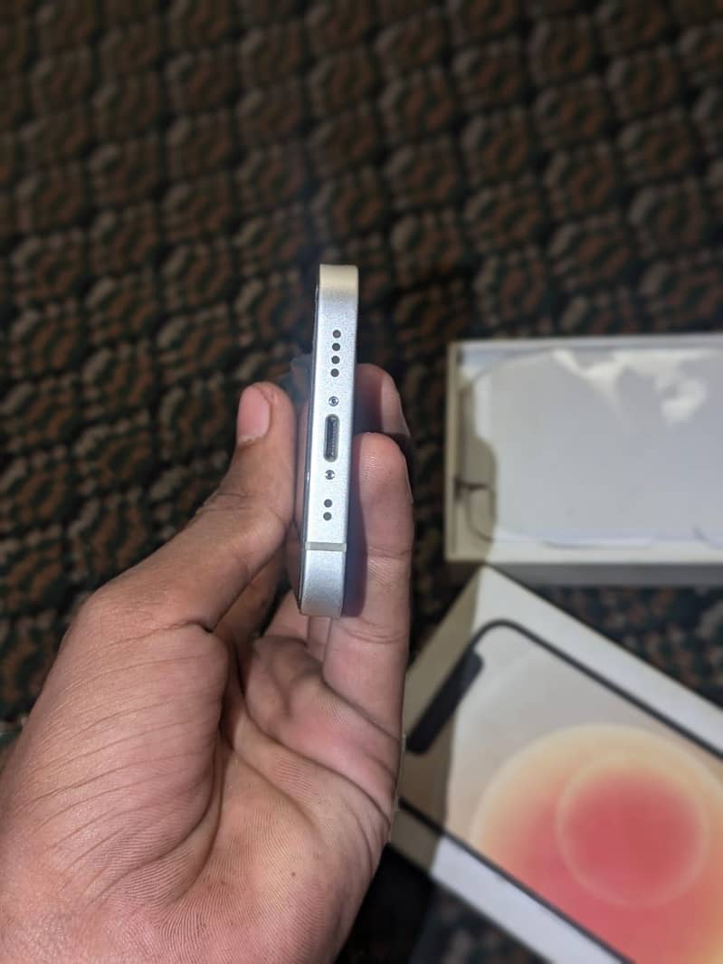 Apple iPhone 12 mini 1