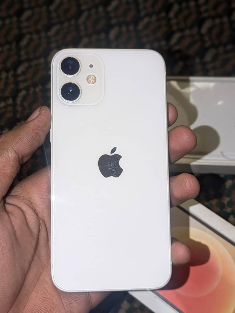 Apple iPhone 12 mini 3