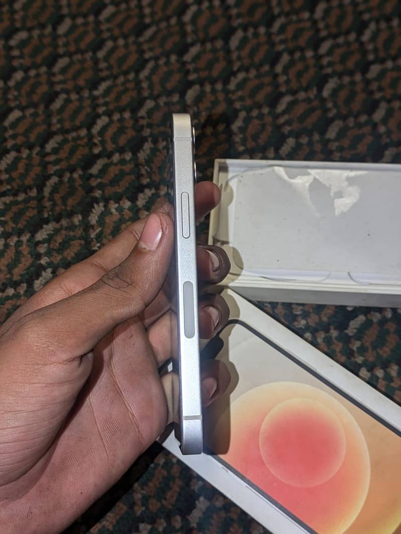 Apple iPhone 12 mini 7