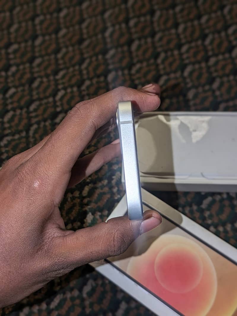 Apple iPhone 12 mini 9