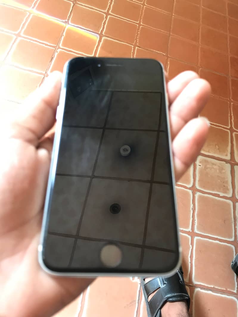 Apple iPhone SE 0