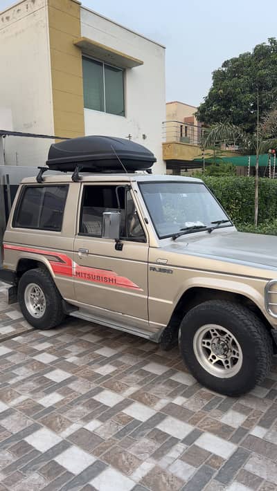 Mitsubishi Pajero 1989