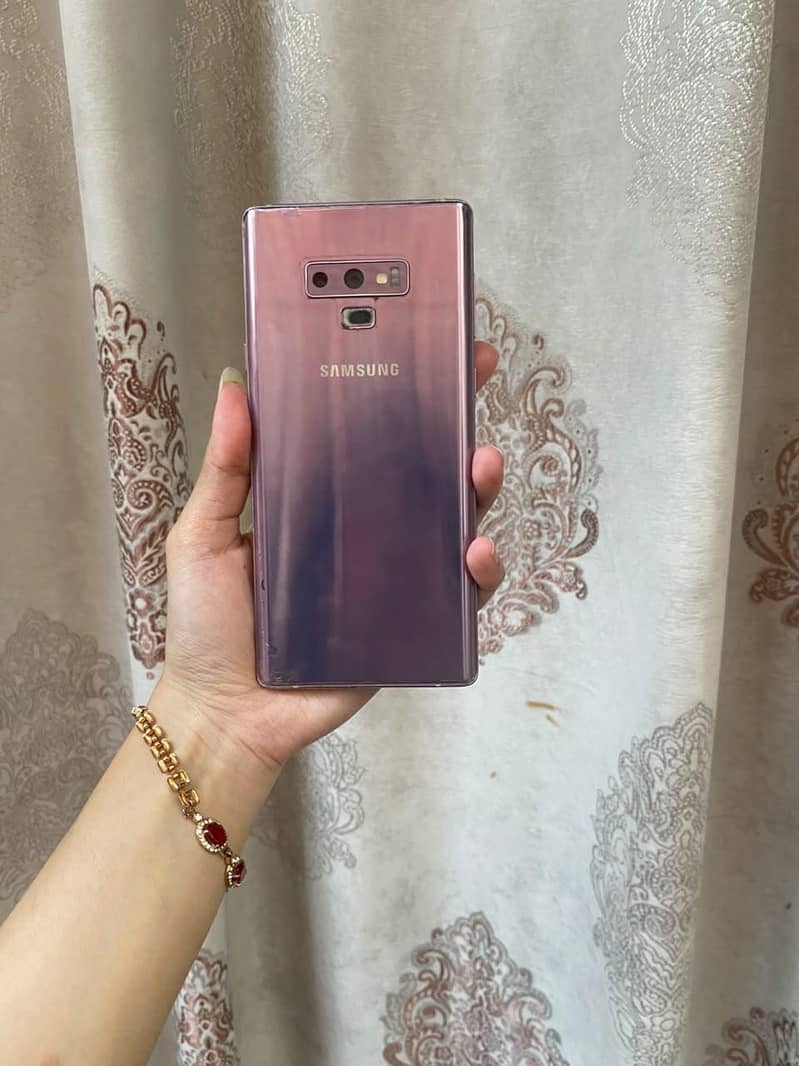 Samsung Mobile Note 9 1