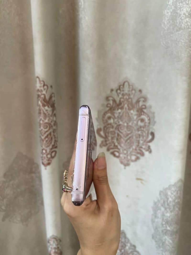 Samsung Mobile Note 9 5