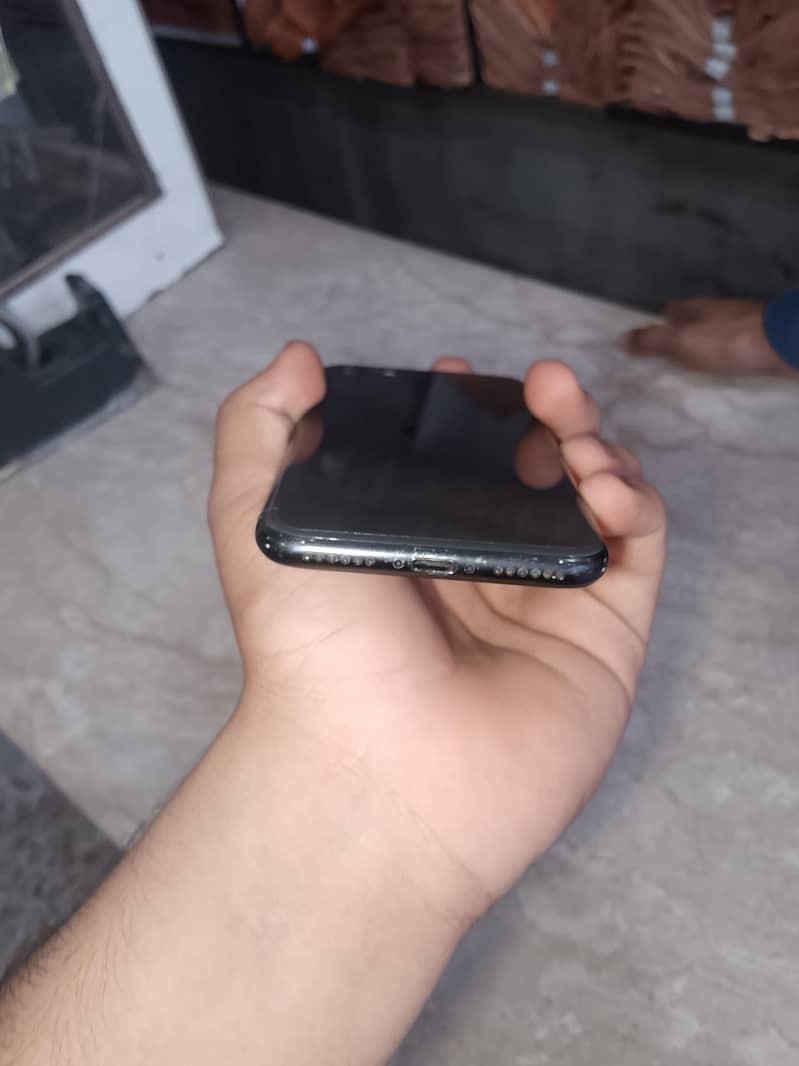 Apple iPhone SE 4