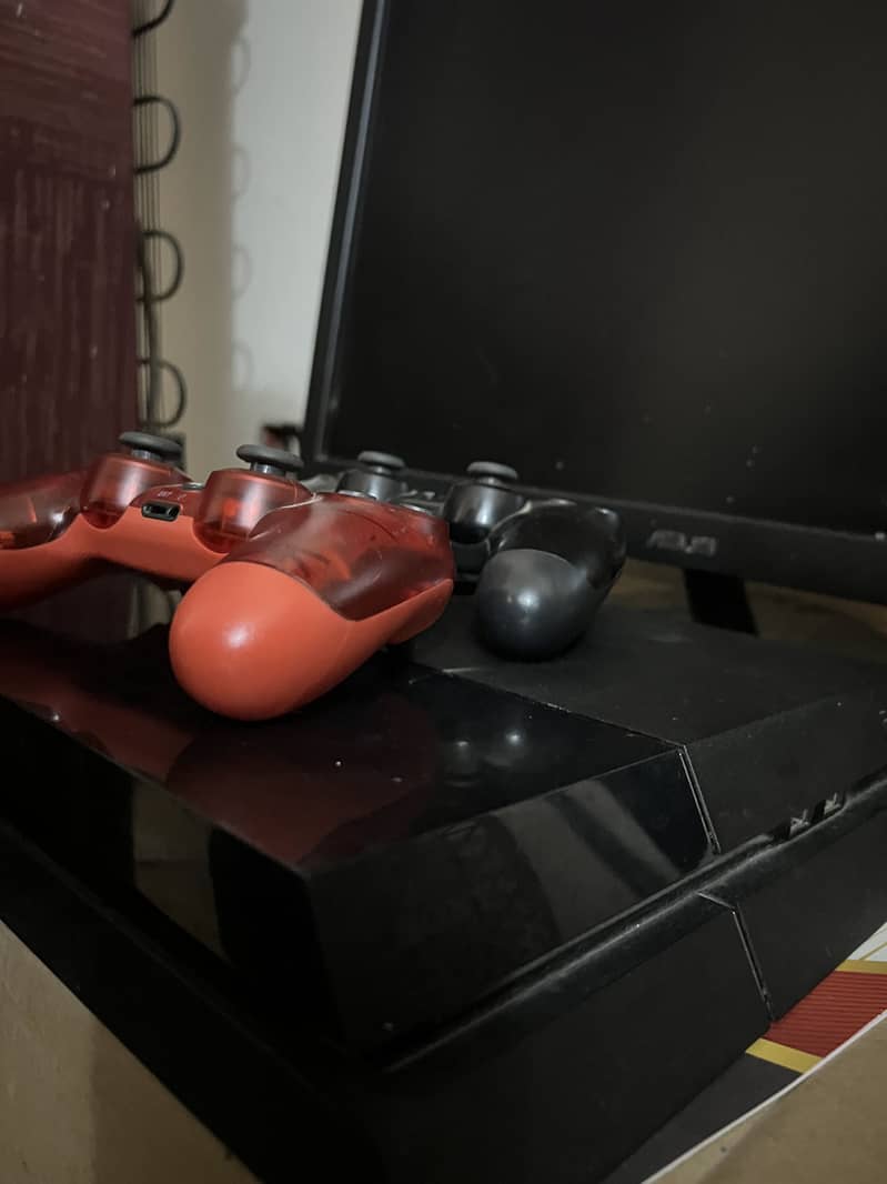 PS4 with 2 controllers 1
