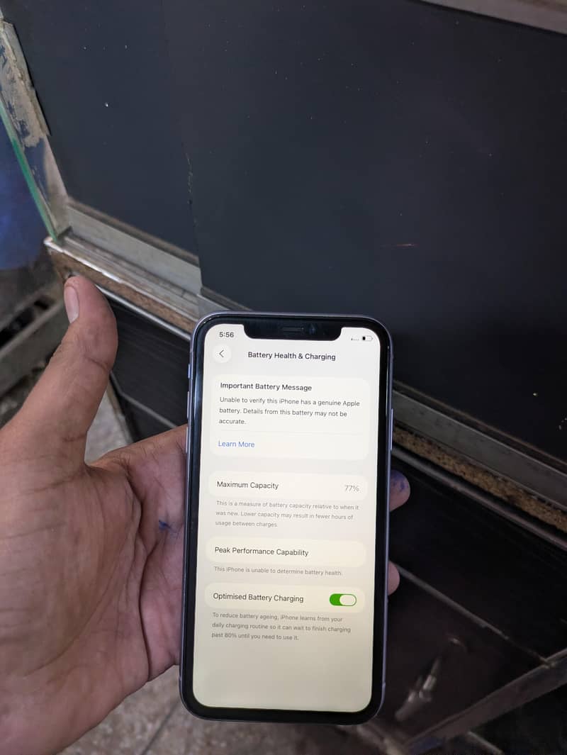Apple iPhone 11 4