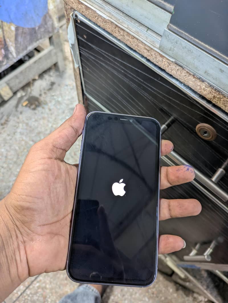 Apple iPhone 11 9