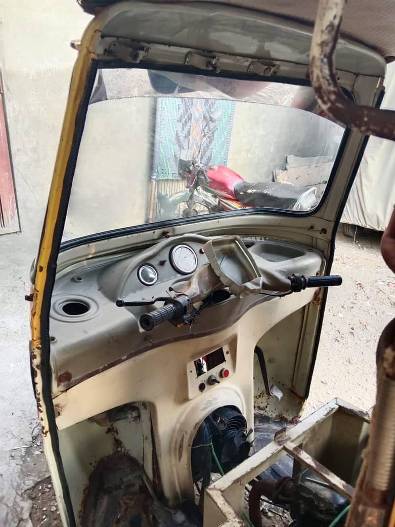 auto rickshaw 2