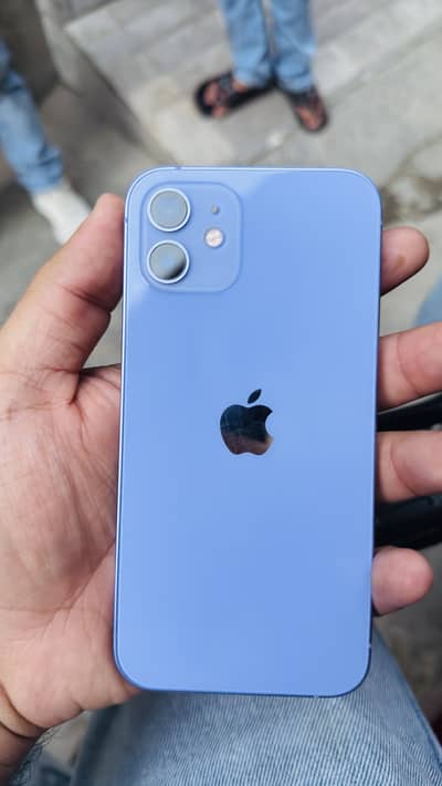 Apple iPhone 12